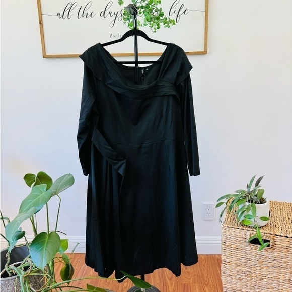 NWT Xpluswear Plus Size Black Work A-
Line Long Sleeve Midi Dress - Picture 4 of 6